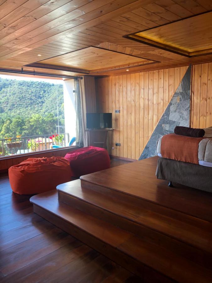 ヌワラ・エリヤ ピジョンズ ネスト Bed & Breakfast エクステリア 写真